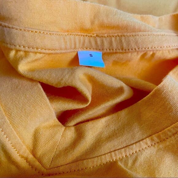 Gold Christian Cross Faith Tee, Size S - Picture 5 of 6